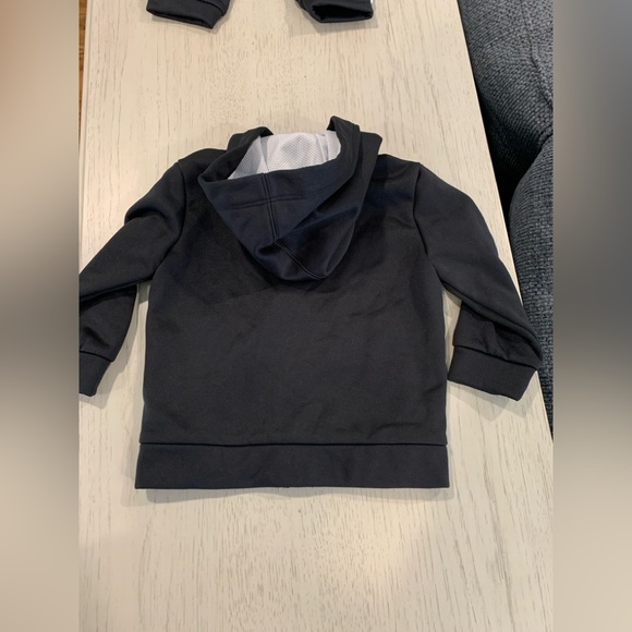 Nike Kids Black and White Dri-FIT Hoodie Set - Picture 13 of 13